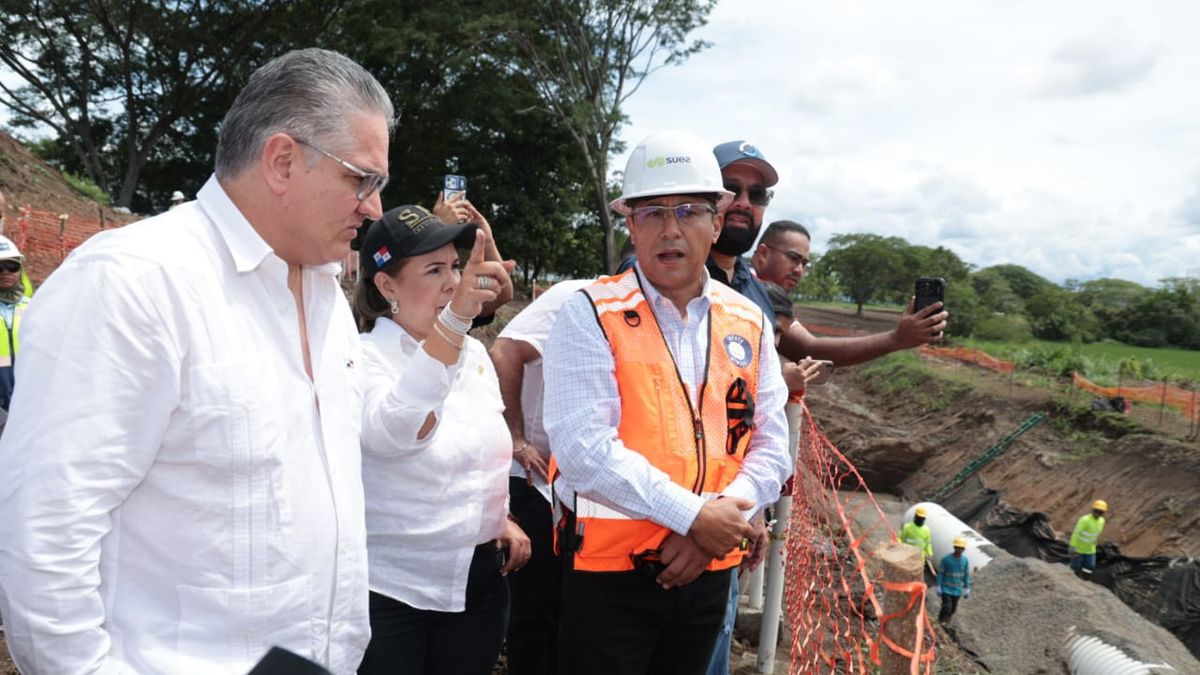 El ministro Orillac y el director del Idaan, realizaron recorrido. El ministro Orillac y el director del Idaan, realizaron recorrido.