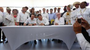 Varela sanciona ley de Colón-Puerto Libre