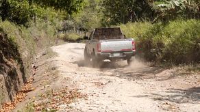 El alcalde de Dolega, Magin Moreno, señaló que este distrito no está en listado de ningún proyecto de reparación de caminos o construcción de carreteras a pesar de que los productores han estado pidiendo apoyo hace más de 20 años.