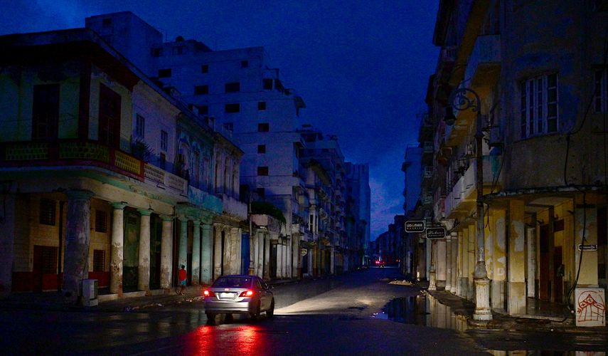 El martes, la empresa eléctrica informó que Guantánamo y Santiago de Cuba son las provincias con "menor disponibilidad" de electricidad hasta el momento. El martes, la empresa eléctrica informó que Guantánamo y Santiago de Cuba son las provincias con "menor disponibilidad" de electricidad hasta el momento.
