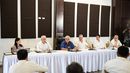 El presidente de la República, José Raúl Mulino, anunció ante productores agrícolas y ganaderos en Coclé soluciones para la formación e inserción laboral de los jóvenes en el sector agropecuario, con el fin de impulsar la producción nacional y aumentar el empleo en el interior del país. El presidente de la República, José Raúl Mulino, anunció ante productores agrícolas y ganaderos en Coclé soluciones para la formación e inserción laboral de los jóvenes en el sector agropecuario, con el fin de impulsar la producción nacional y aumentar el empleo en el interior del país.