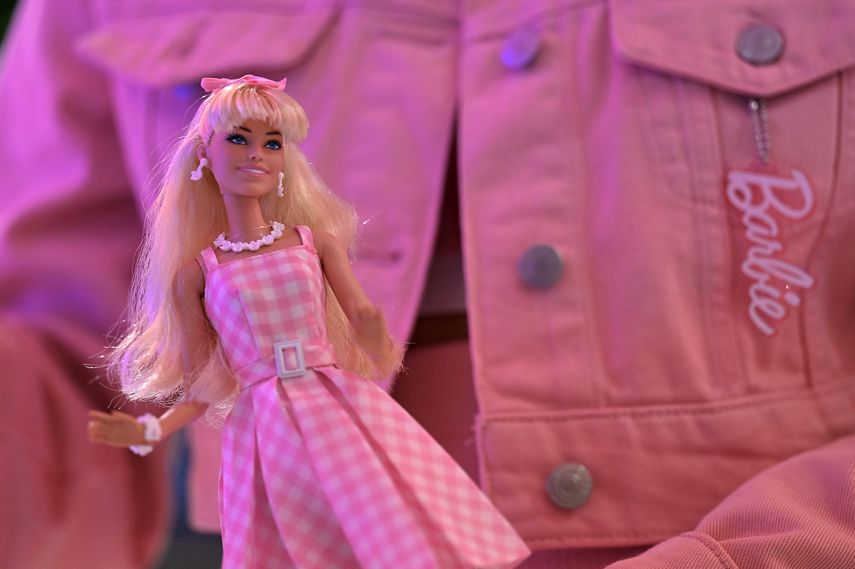 Barbie: El negocio multimillonario de la fiebre rosa