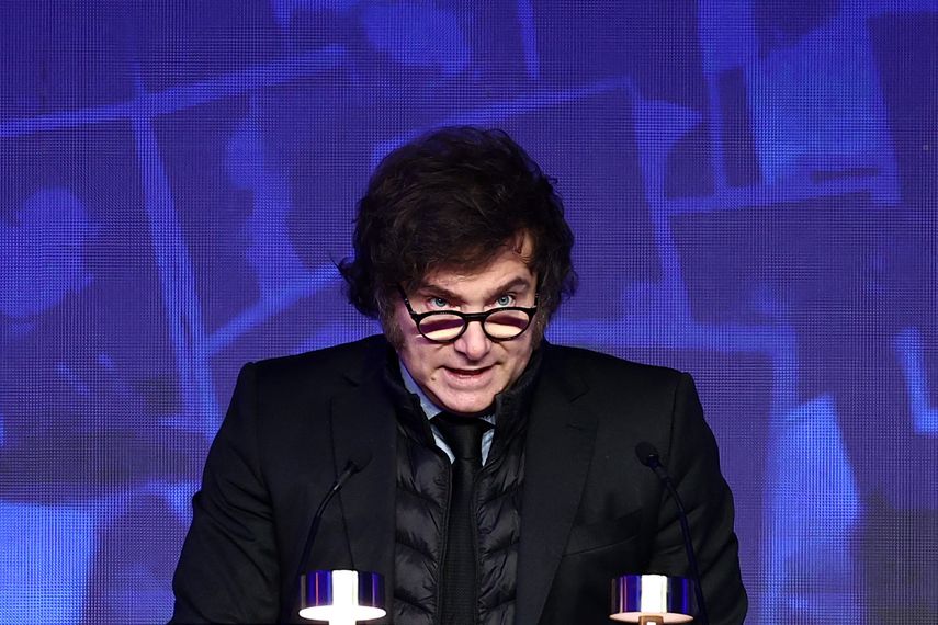 El cielo aplastará a comunistas, respondió Milei a Maduro, que lo acusó de satánico. El cielo aplastará a comunistas, respondió Milei a Maduro, que lo acusó de satánico.