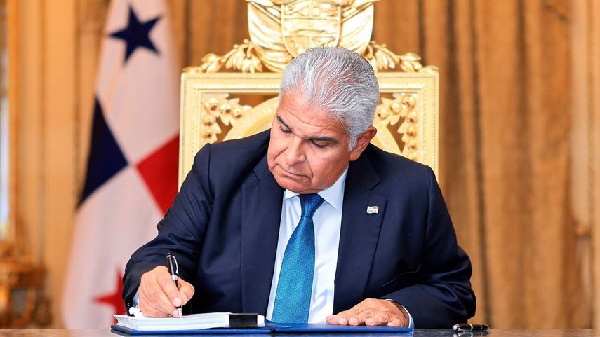 Mulino sanciona ley que restituye intereses preferenciales hasta diciembre