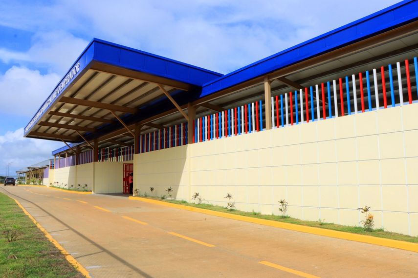 Así quedó la fachada del CEFI Nuevo Emperador