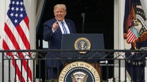 Trump asegura ser inmune al covid-19