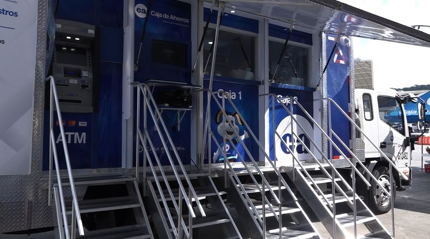 Caja de Ahorros inaugura sucursal móvil en Merca Panamá