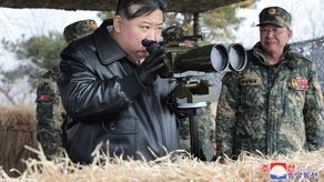 Corea del Norte envía globos rellenos de desechos a Corea del Sur