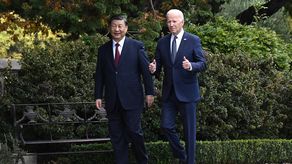 Biden y Xi compiten por el liderazgo en cumbre Asía Pacífico