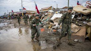 Chile vuelve a levantarse tras sismo y tsunami