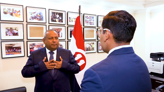 El diputado del PRD, Raúl Pineda, cuestionó a la bancada de Vamos. El diputado del PRD, Raúl Pineda, cuestionó a la bancada de Vamos.