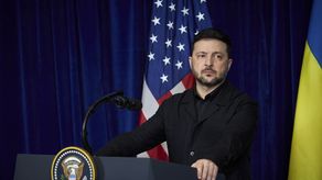 El presidente de Ucrania, Volodímir Zelenski, afirmó que está listo para reunirse con su homólogo ruso, Vladímir Putin, para abordar la paz en la guerra ruso-ucraniana tras el último encuentro del líder del país invadido por Rusia con el jefe de Estado estadounidense, Donald Trump.
