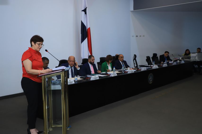 Comisión de Salud someterá a votación el primer bloque de reformas a la CSS el lunes. Comisión de Salud someterá a votación el primer bloque de reformas a la CSS el lunes.