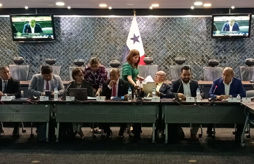 Asamblea Nacional elimina mesa tripartita y retoma el primer debate sobre reformas a la CSS