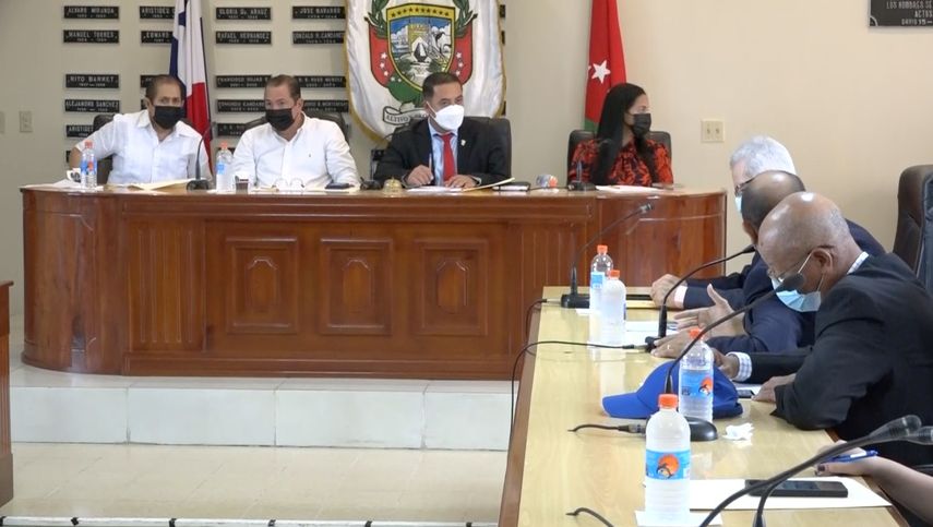 Los diputados Miguel Fanovich y Fernando Arce asistieron al Consejo Municipal de David