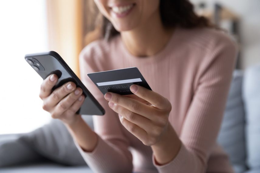 Las mujeres son las que más usan los pagos digitales en Latinoamérica