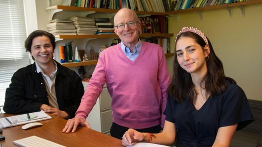 Panameña es nombrada como la mejor estudiante de la promoción 2024 de Notre Dame