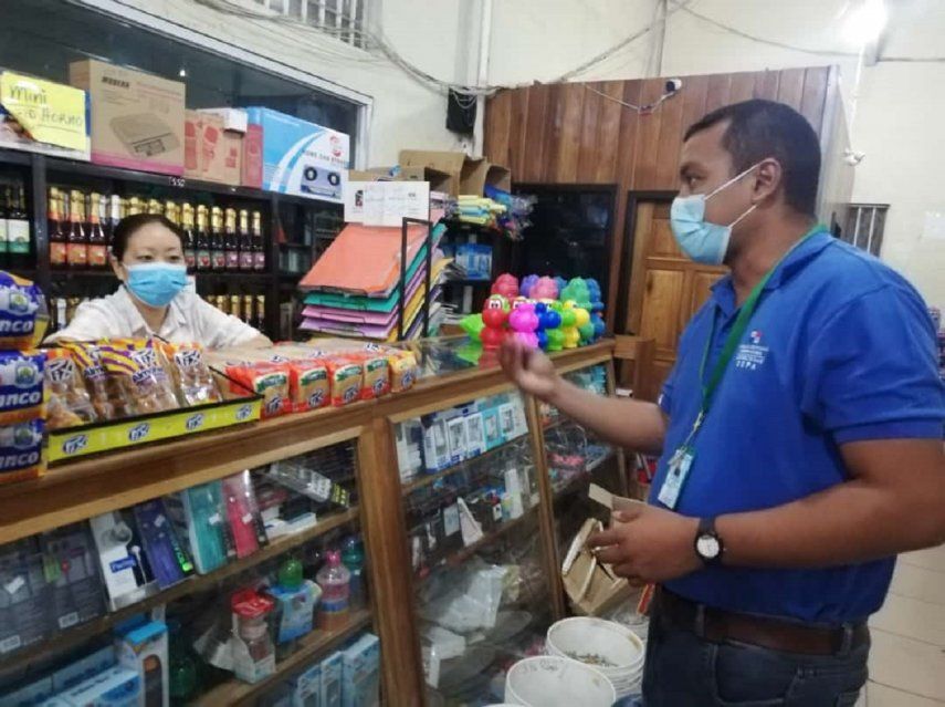 El Minsa establece nuevas medidas sanitarias en materia de carnés de salud, uso obligatorio de mascarillas y pantalla facial en restaurantes, fondas.