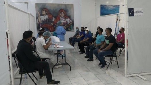 Más de 900 trabajadores de hoteles y restaurantes vacunados 