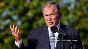 Expresidente George W. Bush considera un error retirar tropas de Afganistán