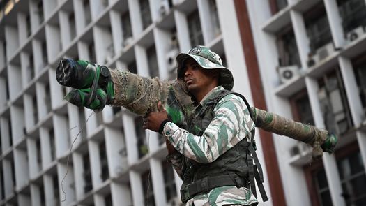 Las Fuerzas Armadas de Venezuela activaron el martes un despliegue masivo en todos los estados del país para responder a las amenazas imperiales de Estados Unidos.