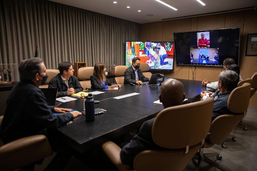 El presidente de la República, Laurentino Nito Cortizo, se reunió con los alcaldes de Donoso, Eneida Mendoza y de Omar Torrijos, Eulalio Yanguez y el diputado Nelson Jackson, con la finalidad de conversar sobre el contrato de Minera Panamá con el Estado.