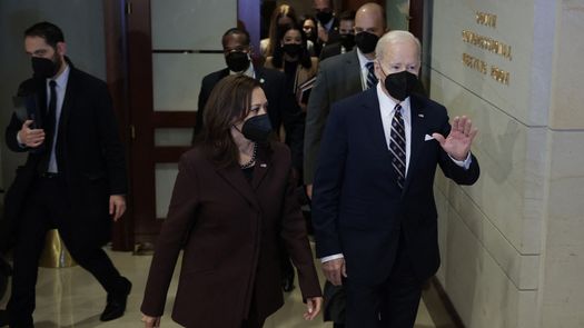 Biden habló con el presidente de Ucrania y prometió apoyo ante Rusia