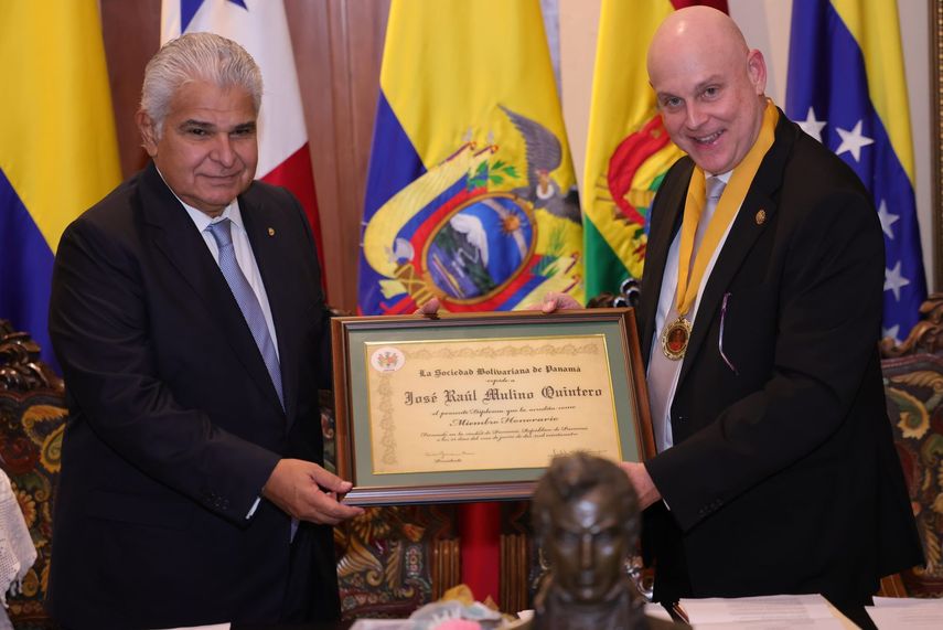 José Raúl Mulino promete restablecer el Estado republicano en Panamá