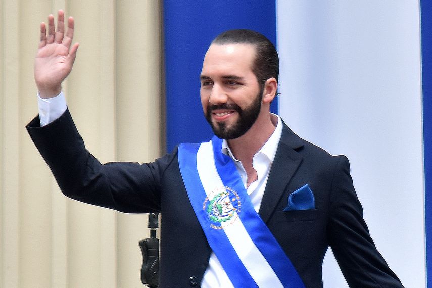 El presidente de El Salvador, Nayib Bukele, nombró este miércoles al abogado colombiano Andrés Guzmán como comisionado presidencial de Derechos Humanos y libertad de expresión en este país centroamericano. 
