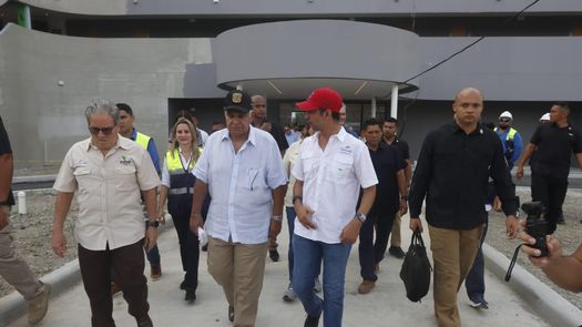 Mulino inspecciona el Centro de Alto Rendimiento que lleva más del 75% avance