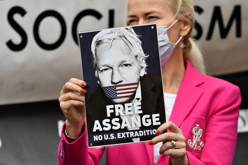 Estados Unidos pone en duda riesgo de suicidio de Assange