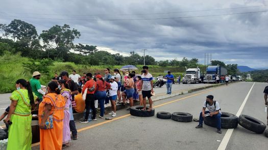 A pesar de los acuerdos a los que llegaron dirigentes durante el fin de semana, principalmente el congelamiento del combustible en $3.30 centavos, grupos de la comarca Ngäbe-Buglé mantienen cierre en diversos puntos del oriente chiricano.