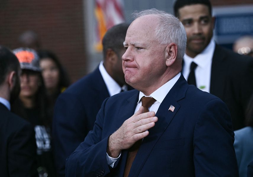 El gobernador Tim Walz afirmó que el ataque en Estados Unidos "parece un asesinato por motivos políticos". AFP El gobernador Tim Walz afirmó que el ataque en Estados Unidos "parece un asesinato por motivos políticos". AFP