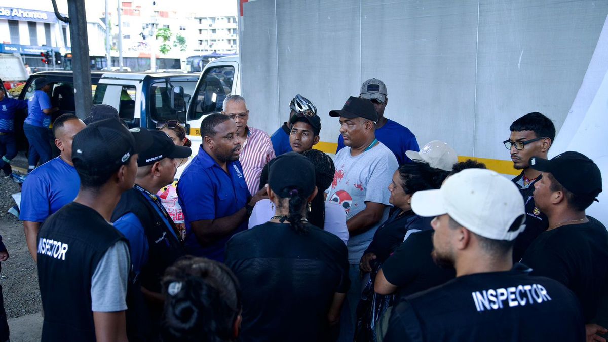 Alcaldía de Panamá regulará presencia de buhoneros en la 5 de Mayo