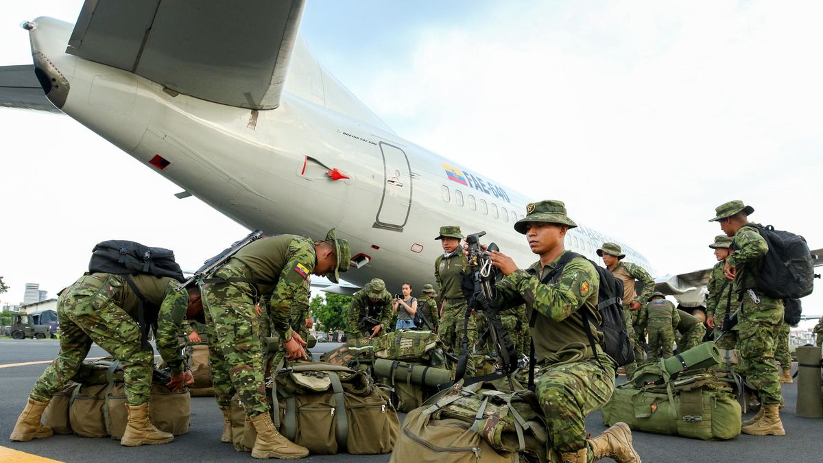 Militares de Ecuador se movilizaron. EFE Militares de Ecuador se movilizaron. EFE