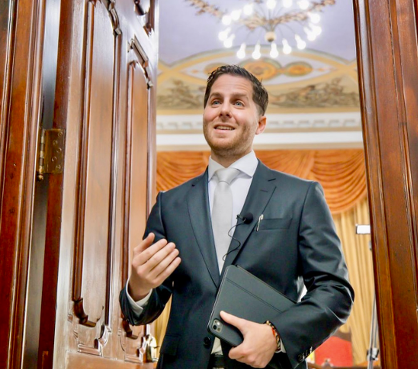 Mizrachi anuncia creación de la primera biblioteca digital de Panamá. Mizrachi anuncia creación de la primera biblioteca digital de Panamá.