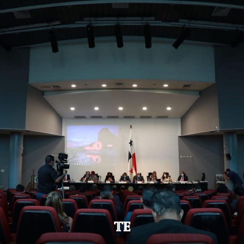 El presidente de la Comisión de Gobierno de la Asamblea Nacional finaliza la sesión y pasa a segundo debate el proyecto de Reformas Electorales