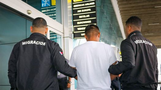 Migración expulsa salvadoreño de la Mara 18 requerido por las autoridades