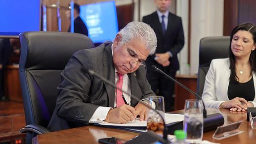 Mulino crea la secretaría del ferrocarril y el programa primer empleo en primer gabinete