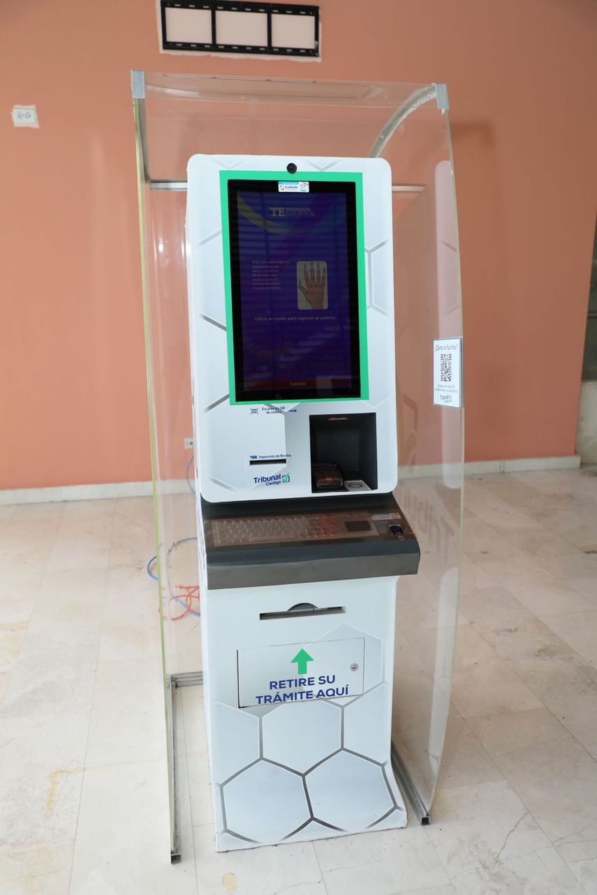 Los ciudadanos interesados en brindar su firma de respaldo a precandidatos por libre postulación pueden hacerlo a través de los cerca de 80 quioscos multiservicio que tiene en funcionamiento el Tribunal Electoral.