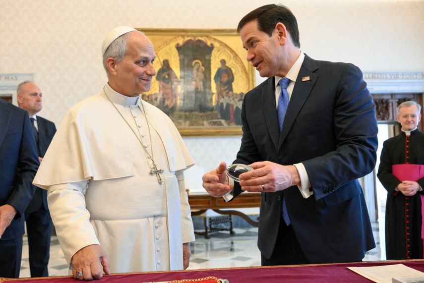 Marco Rubio se reúne con el papa León XIV Marco Rubio se reúne con el papa León XIV 