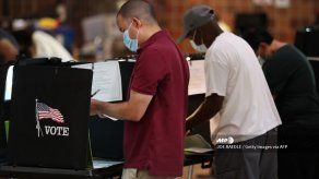 Abogados de Trump y Biden vigilan centros de votación en Florida