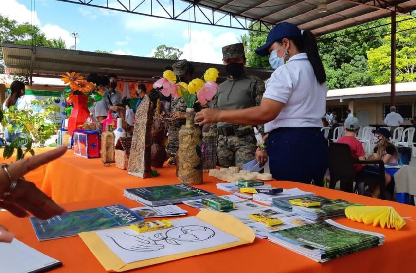 La organización Ecoamigos de la Reserva Forestal de Barú OBC realizó su jornada de concienciación en el distrito de Barú y áreas aledañas dirigida a adultos y niños.