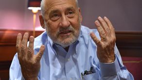 El nobel de Economía Joseph E. Stiglitz califica de desastre los aranceles de Trump