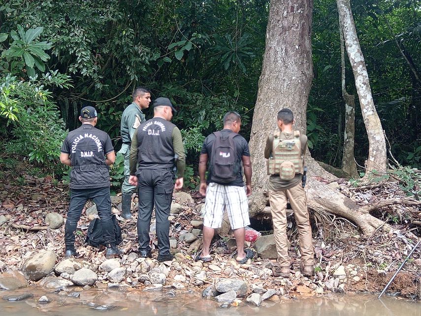 Capturan a tres personas por minería ilegal de oro en el río Villalobos