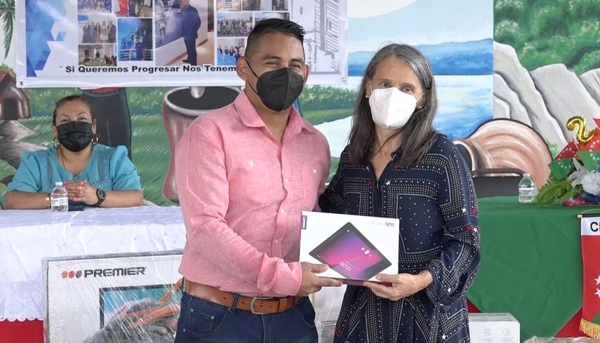 Docente de Barú gana concurso Inspira de SENACYT