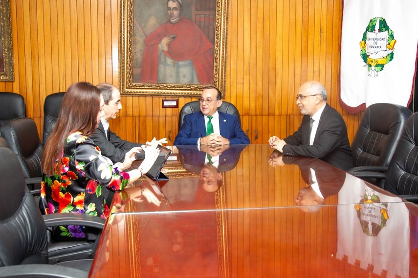 Mitradel y Universidad de Panamá