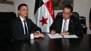 Gerardo Solís tomó posesión como contralor de la República