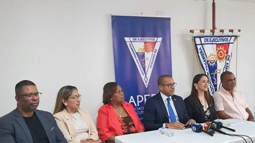 Miembros de la Apede en Colón. Miembros de la Apede en Colón.