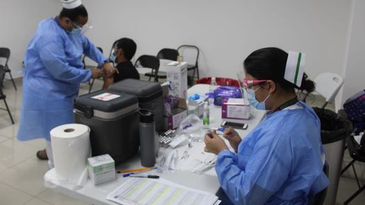 Panamá entre los países con mayor proporción de vacunados